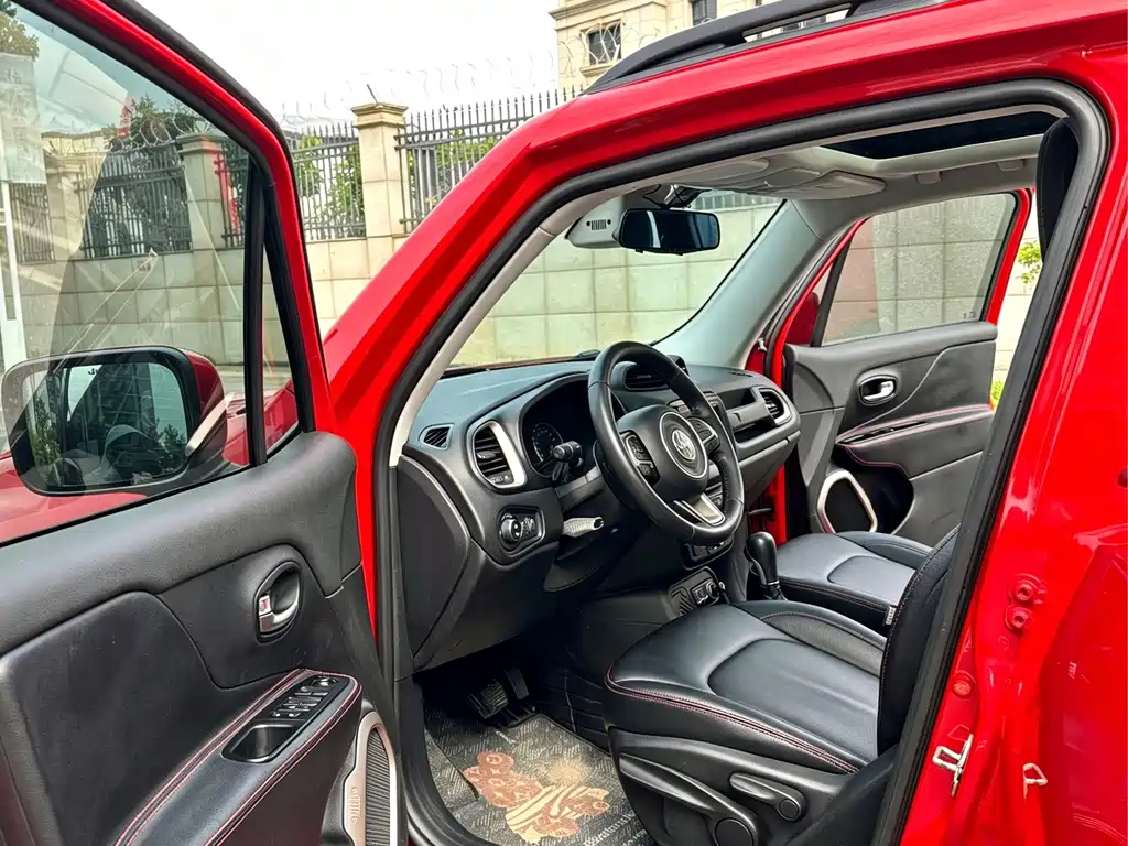 Jeep Renegade — миниатюра 8
