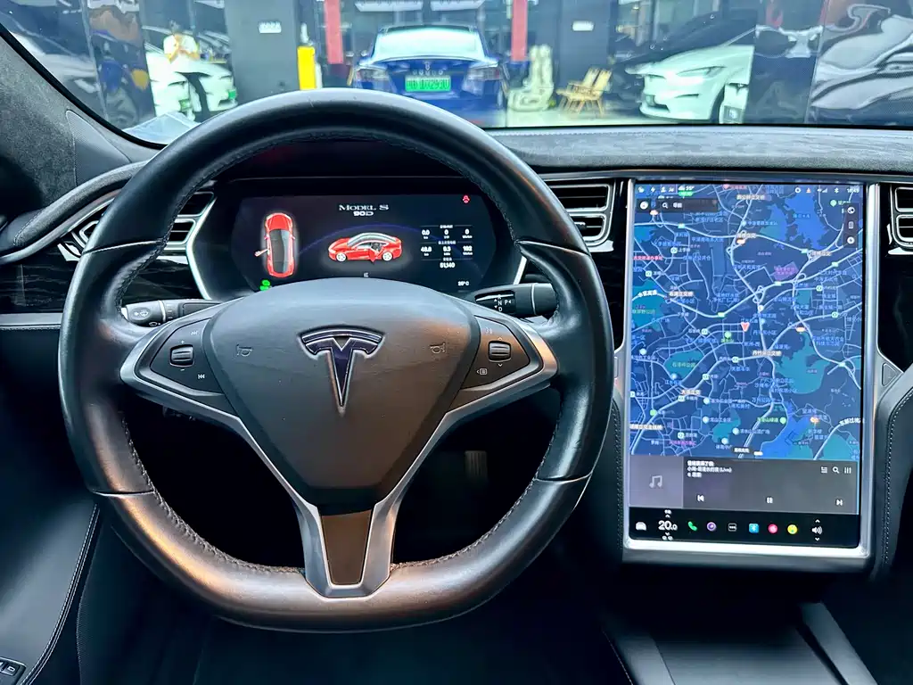 Tesla Model S — миниатюра 16