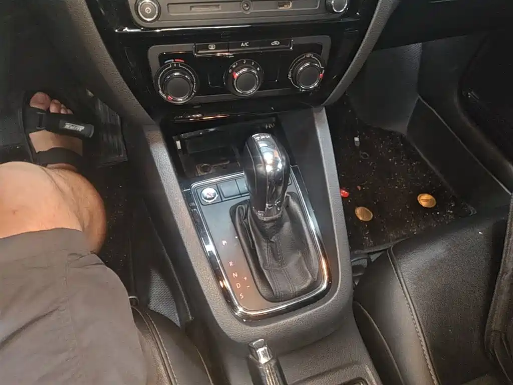 Volkswagen Sagitar — миниатюра 14