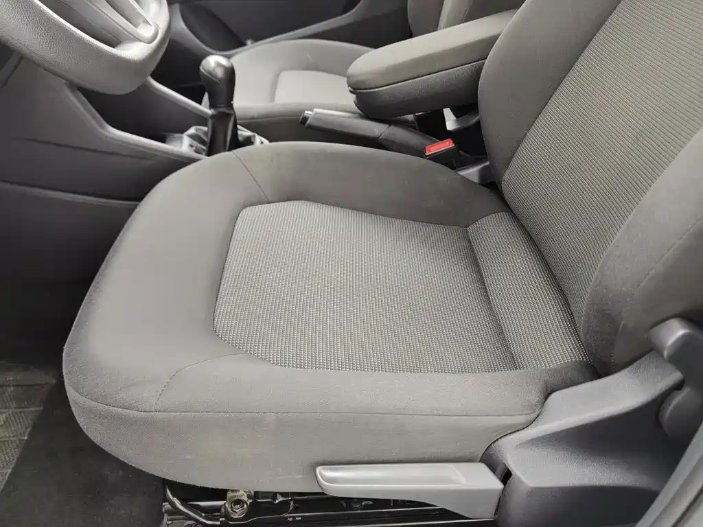 Volkswagen Jetta — миниатюра 20