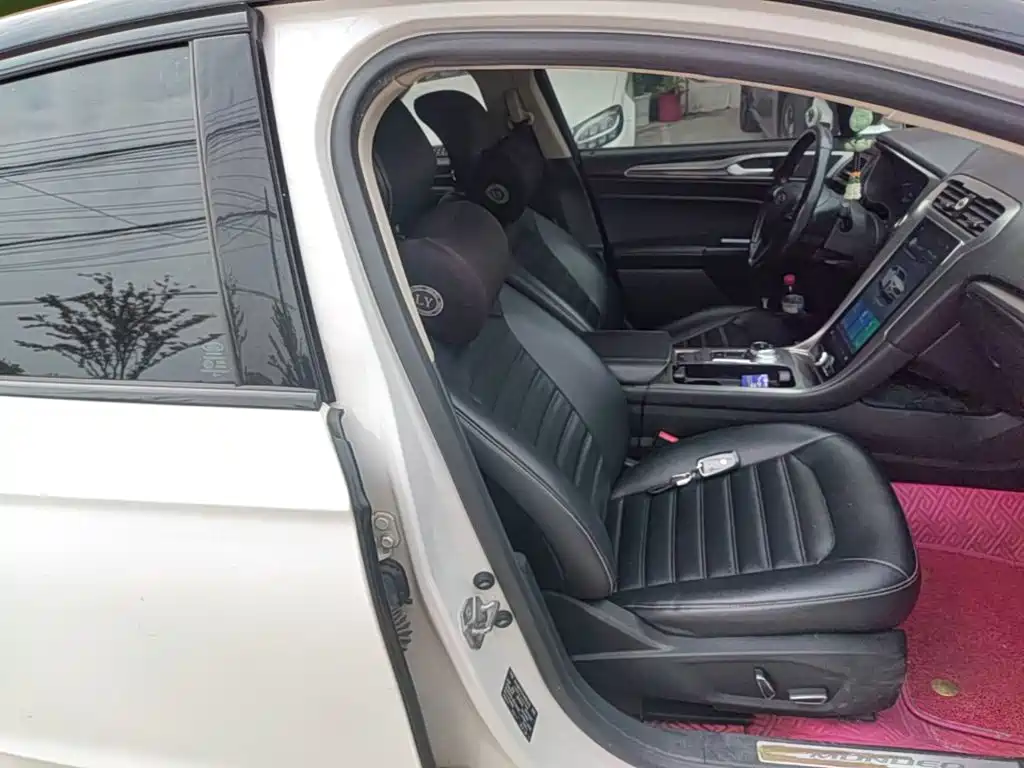 Ford Mondeo — миниатюра 25