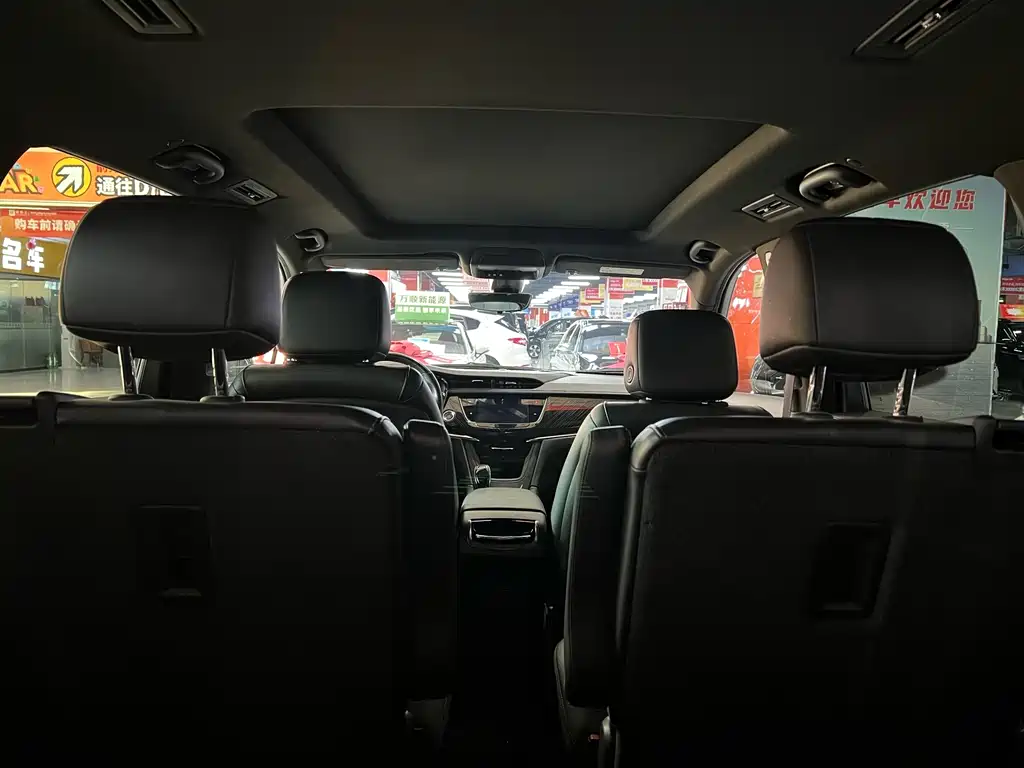Cadillac XT6 2022 — фото 18