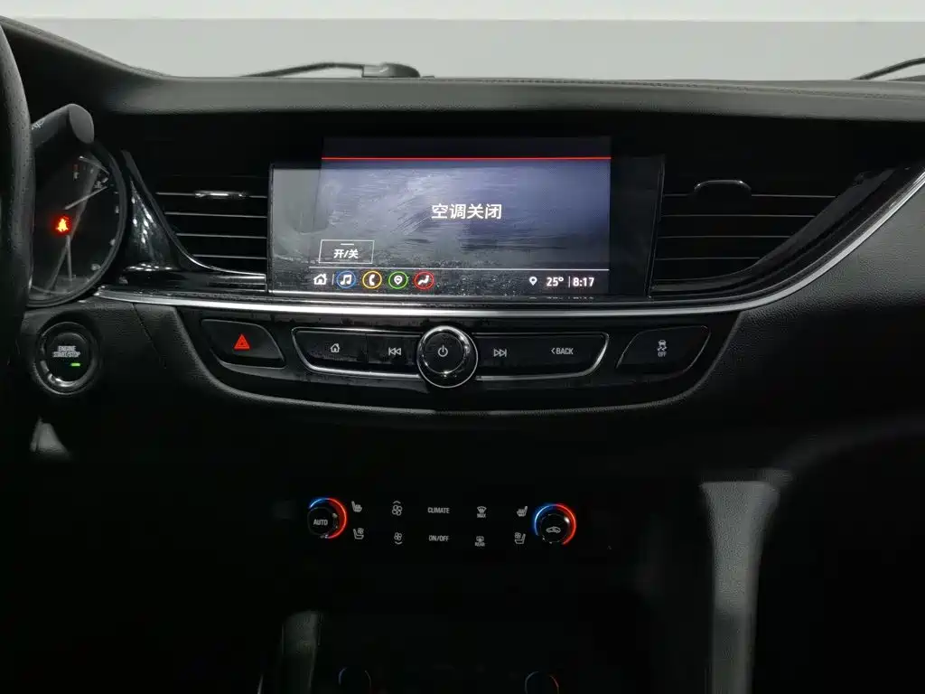 Buick Regal — миниатюра 12