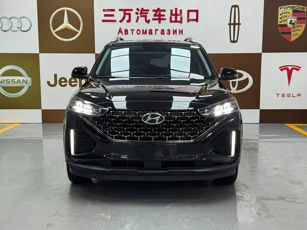 Hyundai Beijing Hyundai ix35 1.4 л 2023 г. Чёрный, пробег 35000 км