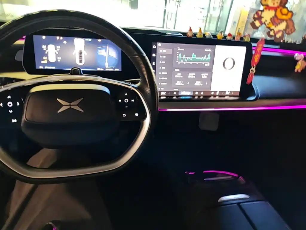 XPeng P7 — миниатюра 10