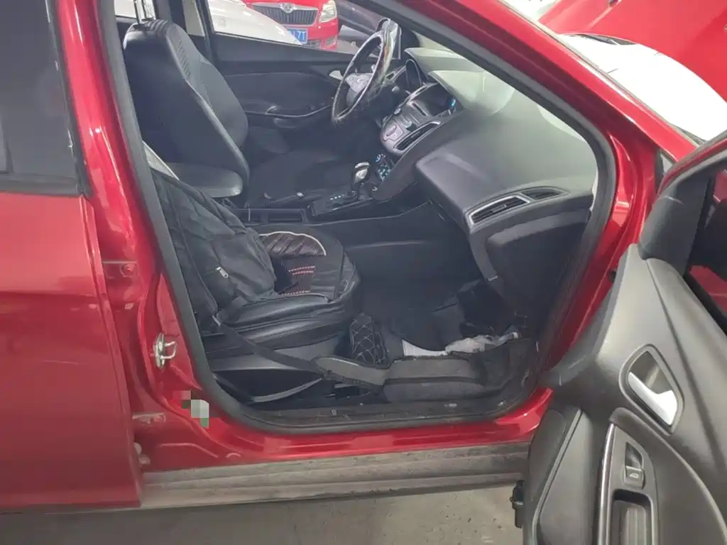 Ford Focus — миниатюра 9