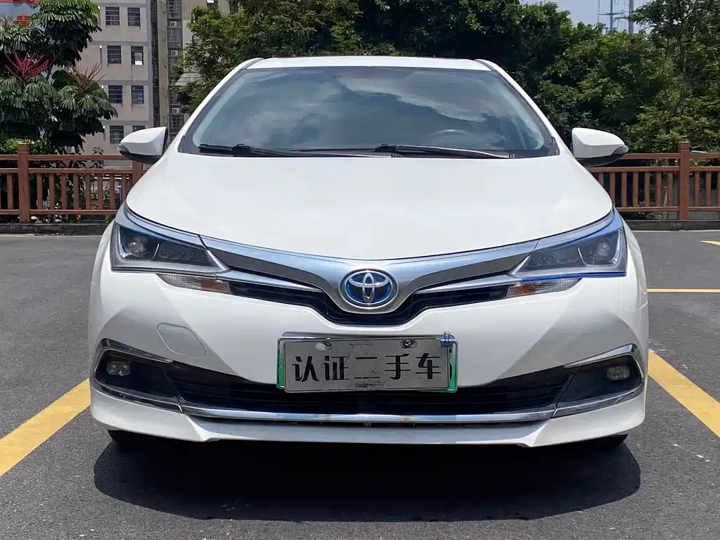 Toyota Corolla Hybrid — миниатюра 2