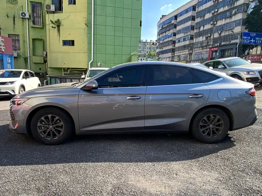 BYD Qin L — миниатюра 4
