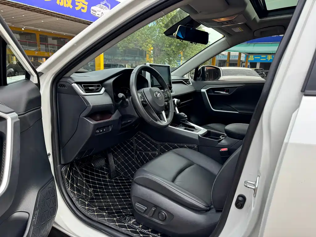 TOYOTA RAV4 RONGFANG