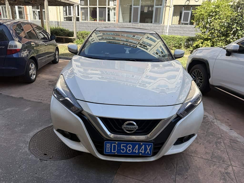 Nissan Bluebird 1.6 л 2021 г. Белый, пробег 40000 км