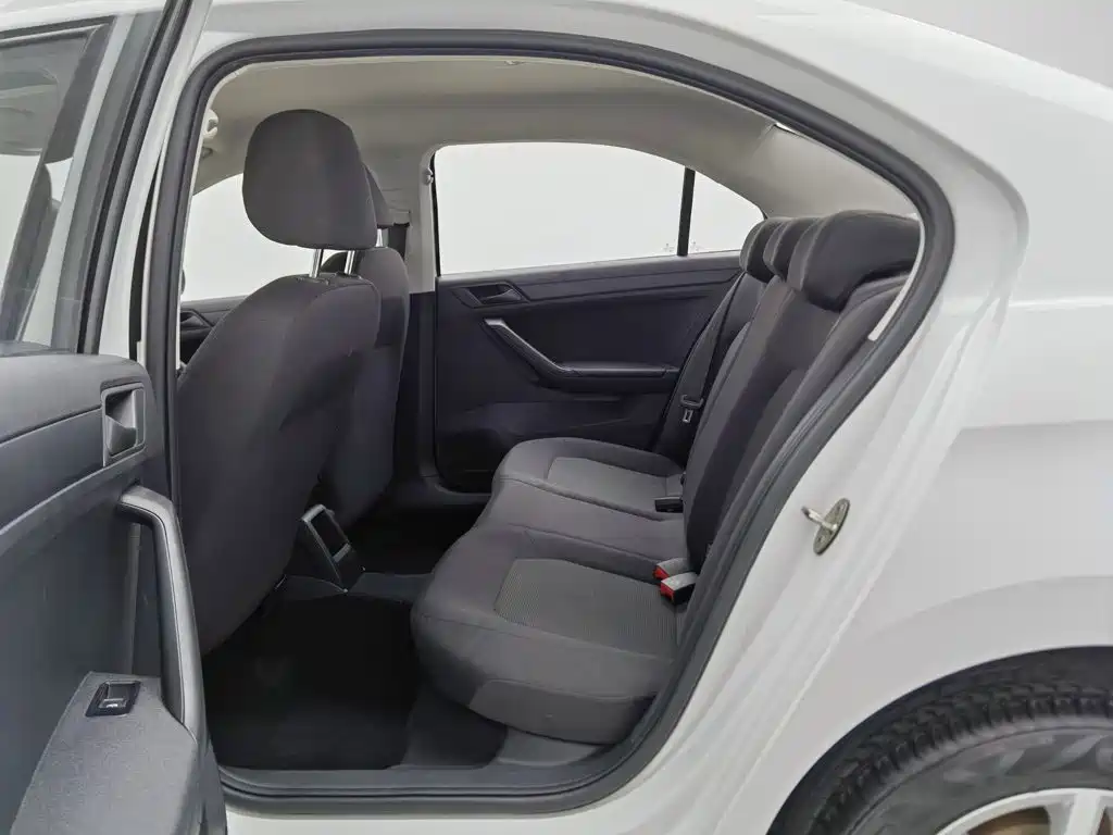 Volkswagen Jetta — миниатюра 15
