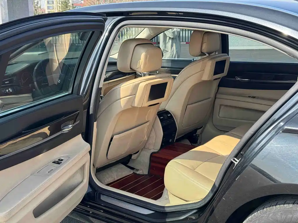 BMW 7 Series 7 2011 730Li Elegant