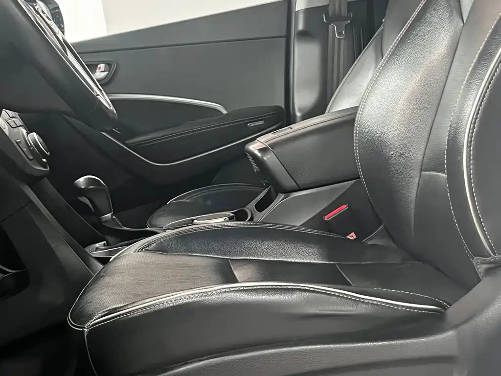 Hyundai Santa Fe 2017 2.0T AT 7 мест
