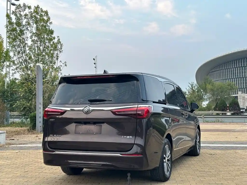 Buick GL8 — миниатюра 4