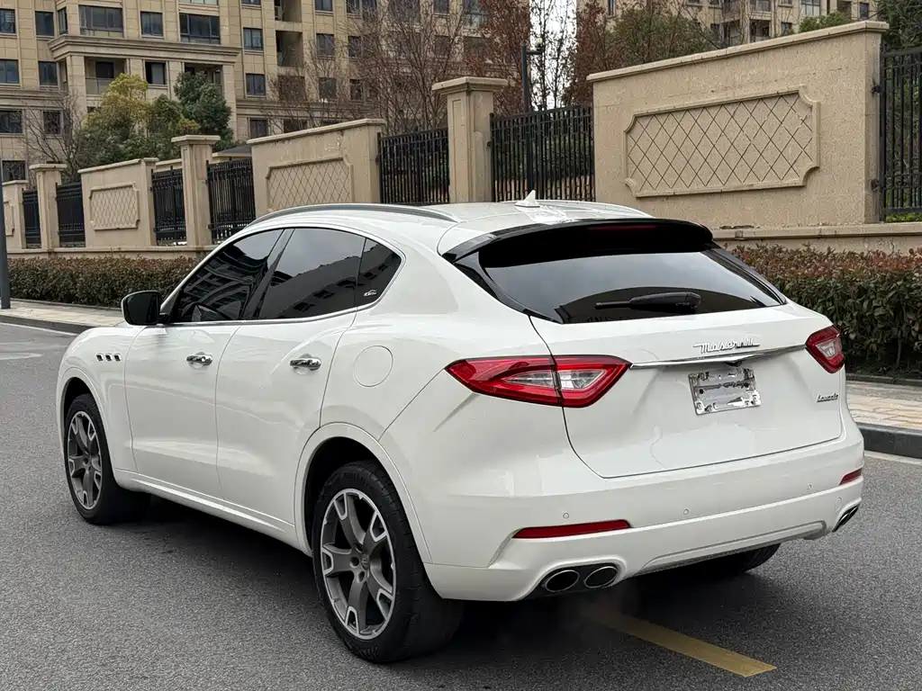 MASERATI LEVANTE