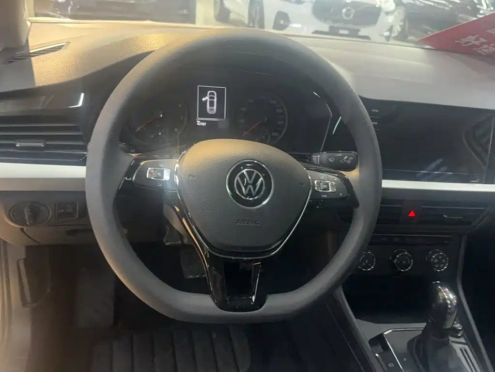 Volkswagen Lavida — миниатюра 4