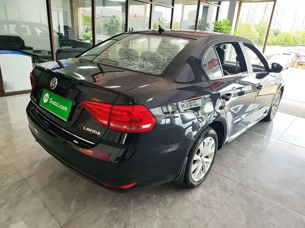 Volkswagen Lavida — миниатюра 7