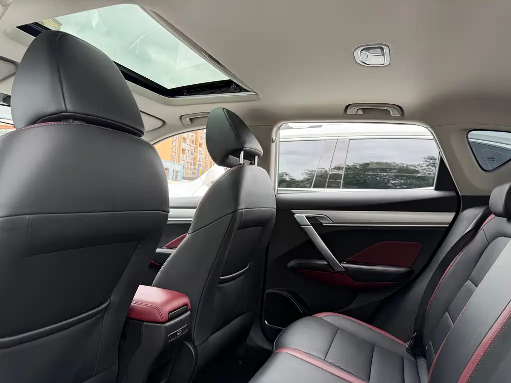 Geely Binyue — миниатюра 8