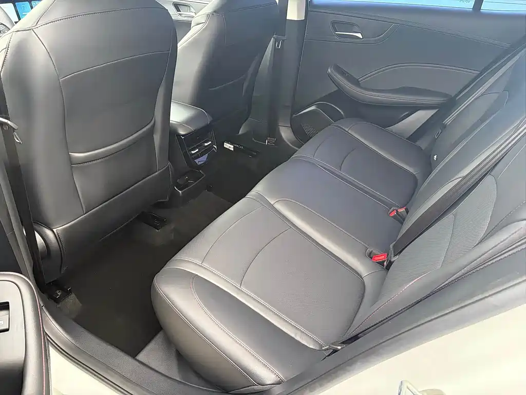 Roewe i5 — миниатюра 9