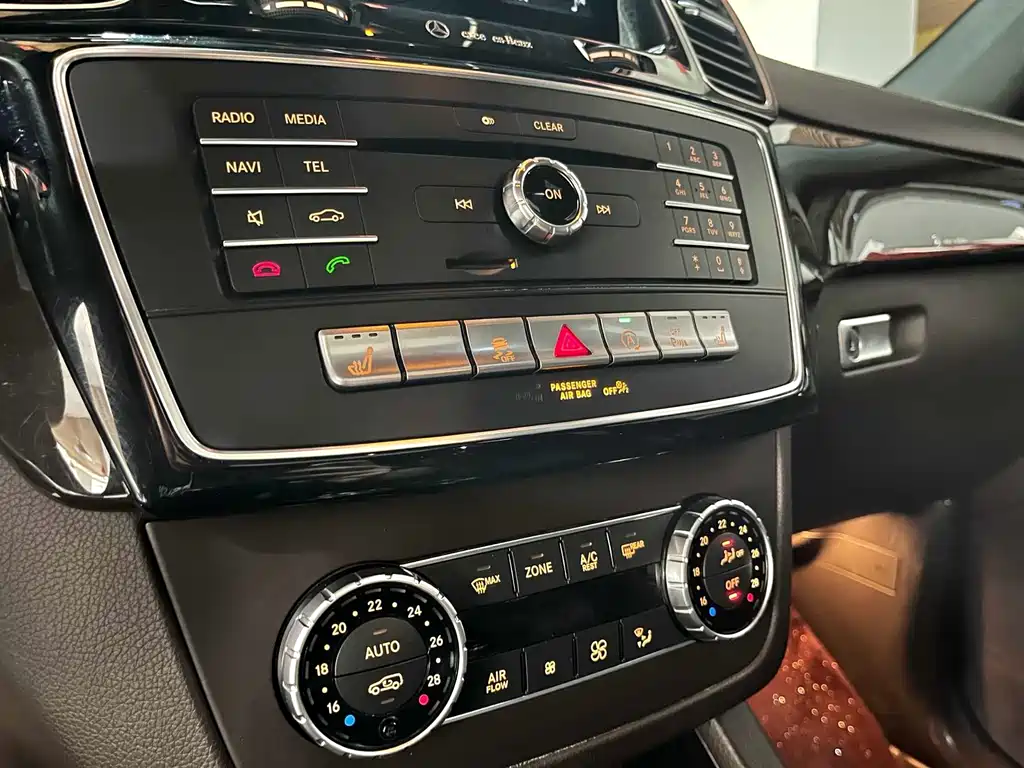 Mercedes-Benz GLS — миниатюра 9