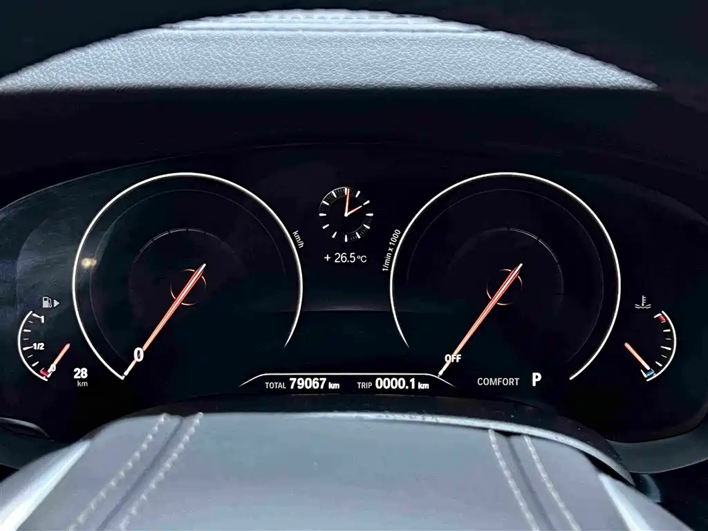 BMW 5 Series — миниатюра 10