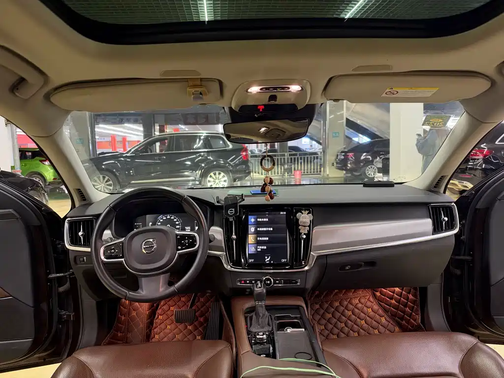 Volvo S90 — миниатюра 5