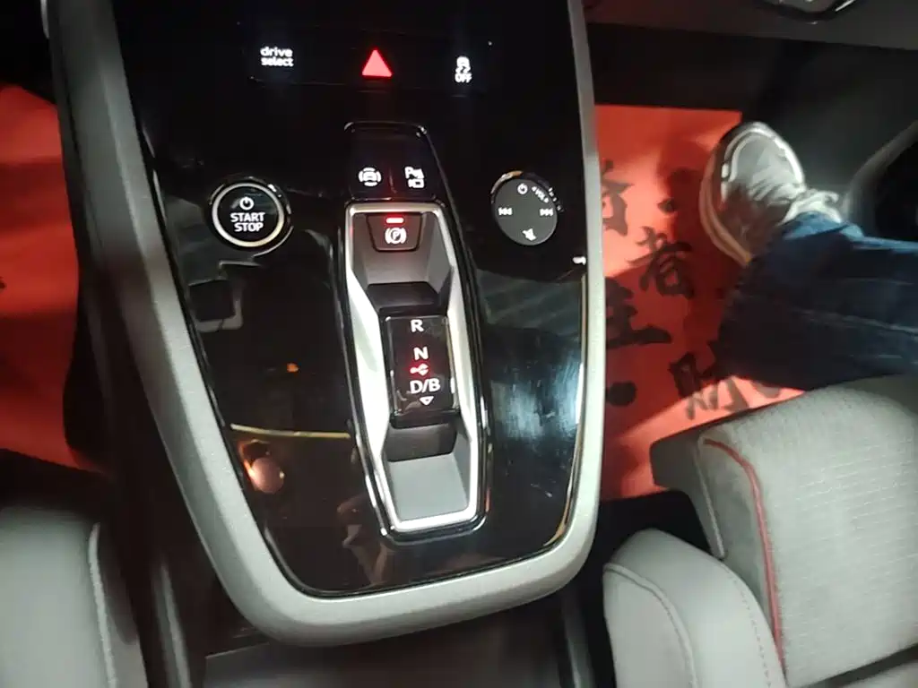 Audi Q5 e-tron — миниатюра 14