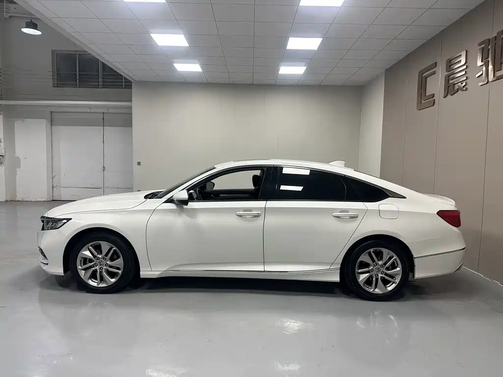 Honda Accord — миниатюра 7