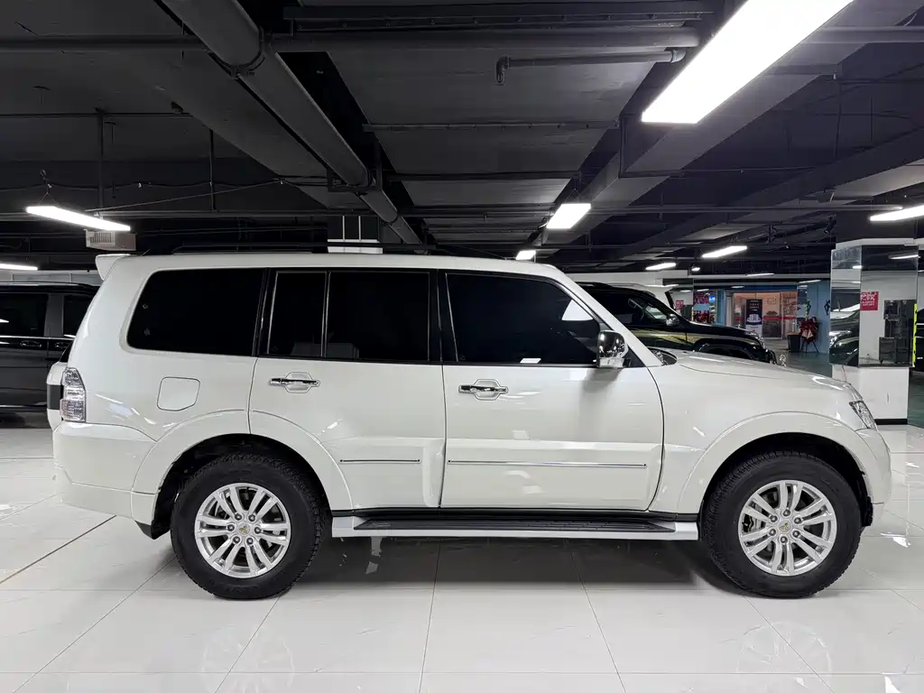 Mitsubishi V97 2020 3.8L