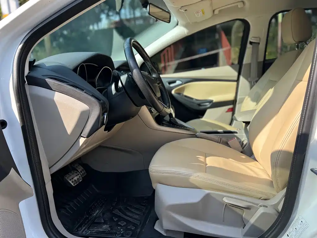 Ford Focus — миниатюра 11