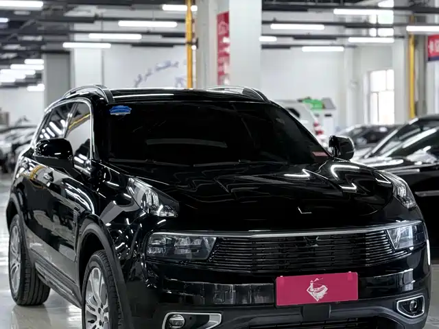 2020 Lynk & Co 01