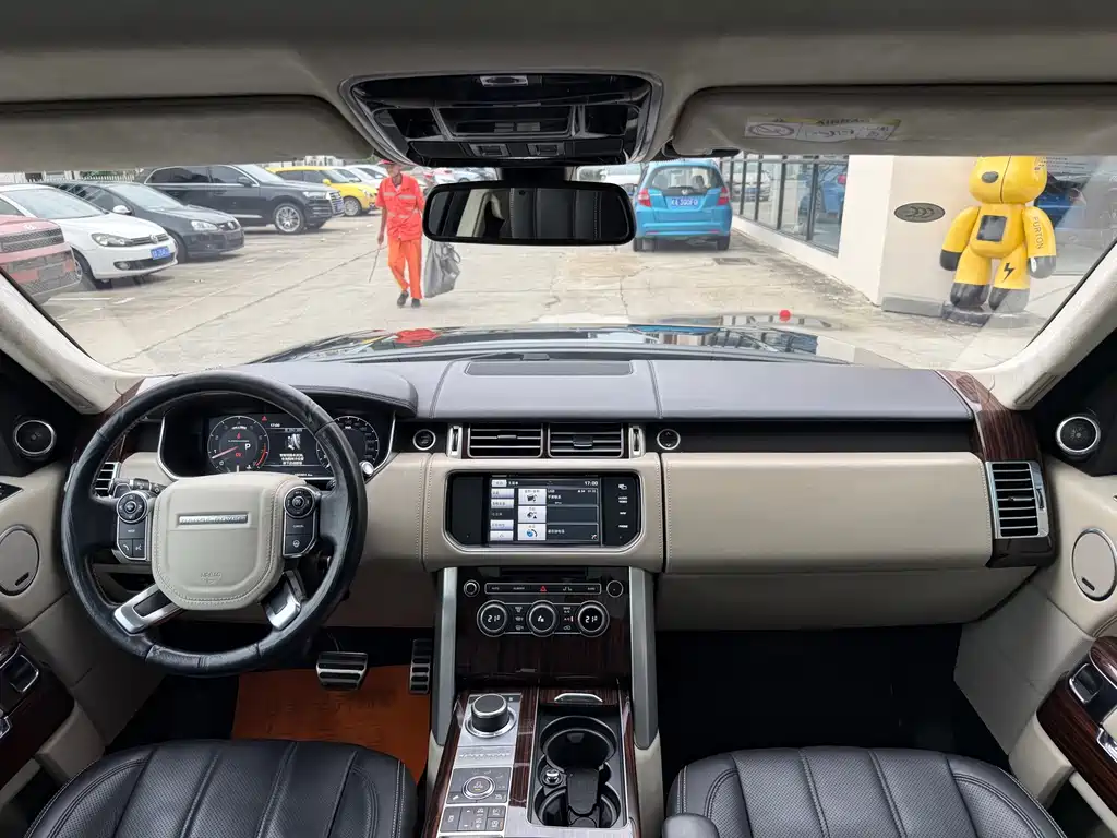 Land Rover Range Rover — миниатюра 8