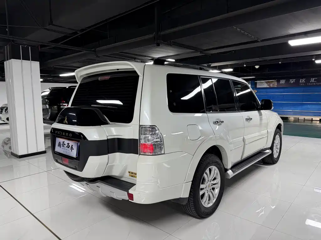 Mitsubishi V97 2020 3.8L