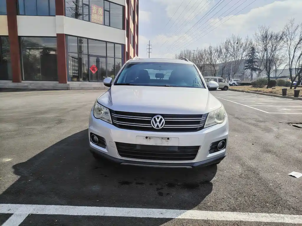 Volkswagen Tiguan 2012 1.8TSI AT