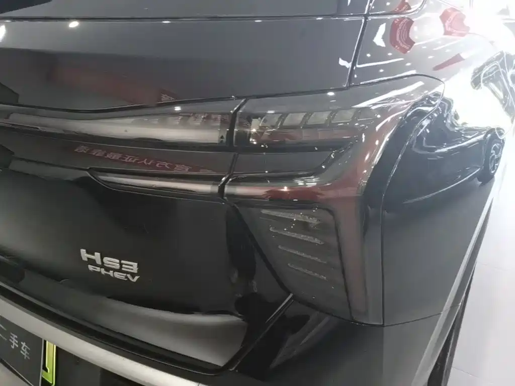 Hongqi Hongqi HS3 PHEV — миниатюра 8