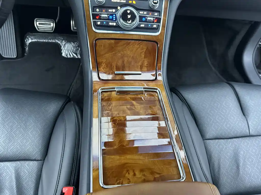 Lincoln Continental — миниатюра 21