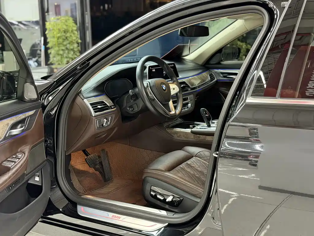 BMW 7 Series 7 2019 740Li Lead Luxury