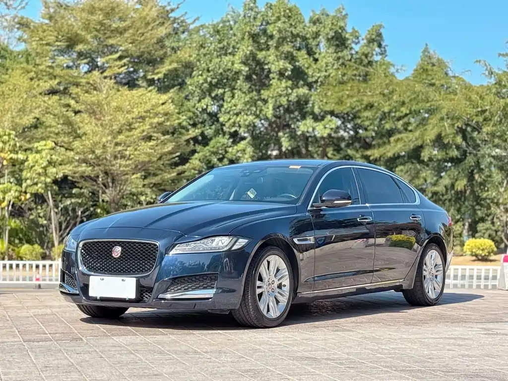 Jaguar XFL 2019