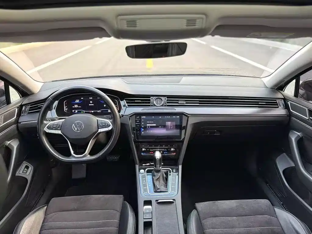 Volkswagen Magotan 2021 330TSI DSG 30