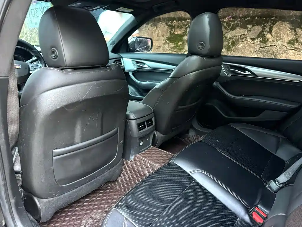 Cadillac CT5 — миниатюра 6