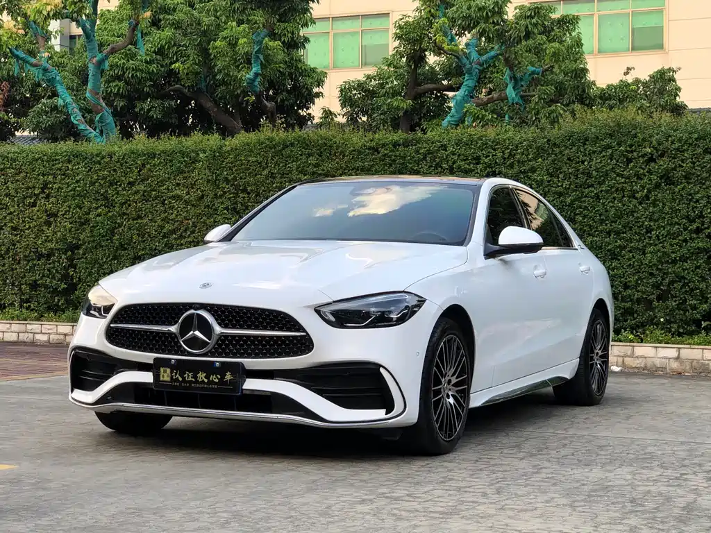 Mercedes-Benz C-Class 2024