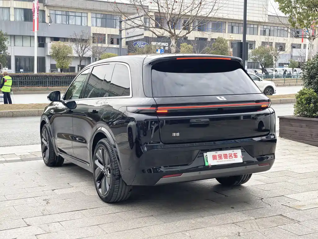 Li Auto IDEAL L8