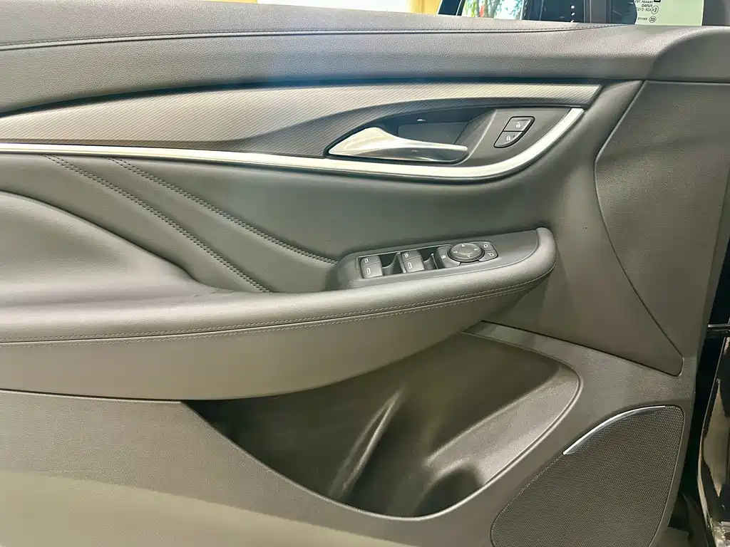 Buick Enclave — миниатюра 19