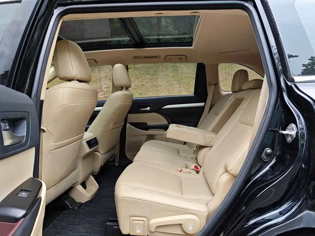 Toyota Highlander — миниатюра 19