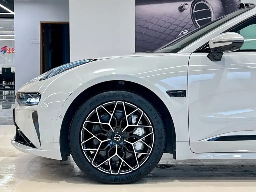 ZEEKR EXTREME KRYPTON 001