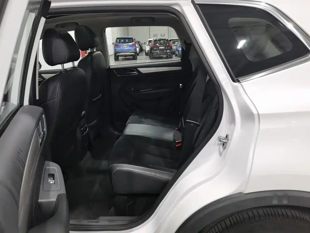 Roewe RX5 New Energy — миниатюра 15