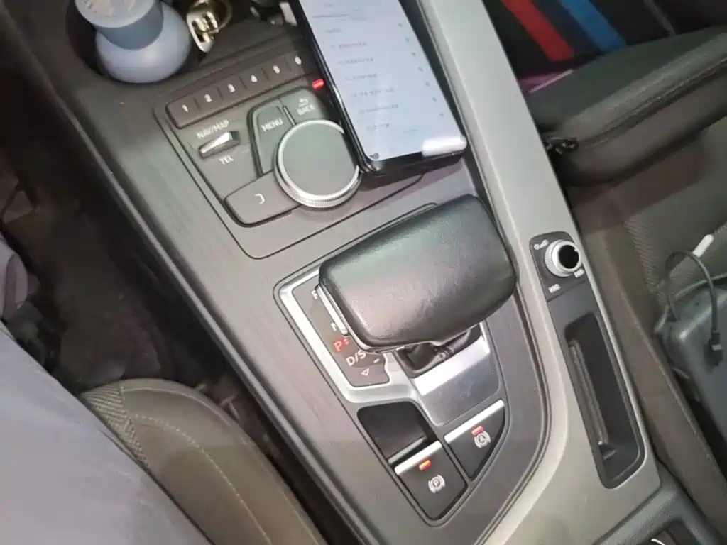 Audi A4L — миниатюра 14