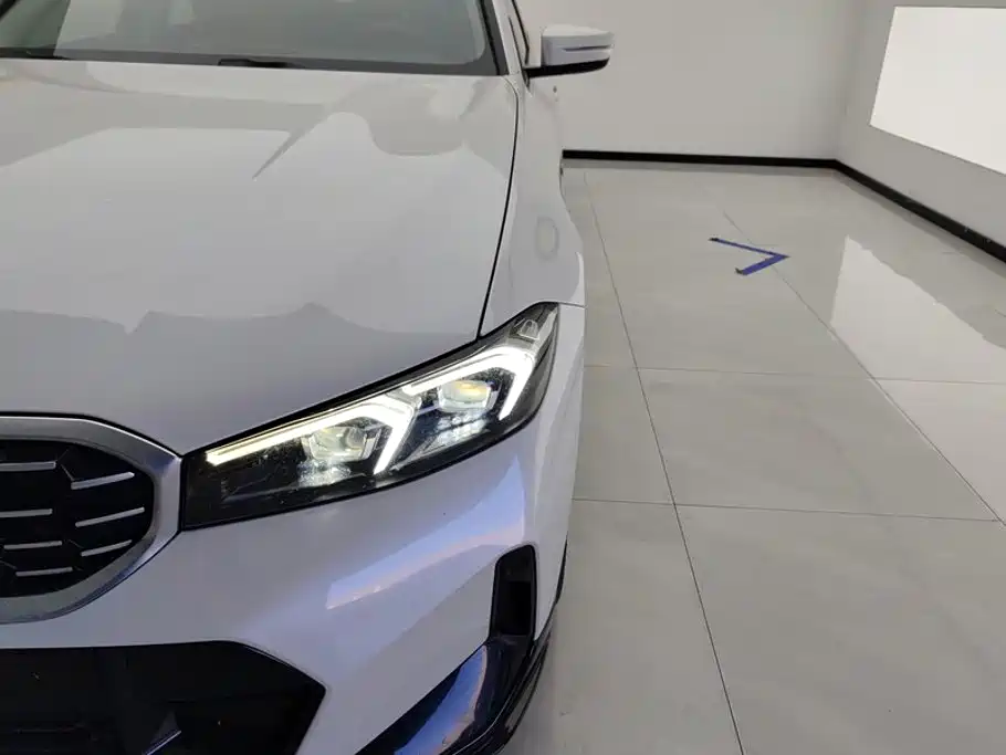 BMW 3 Series — миниатюра 5