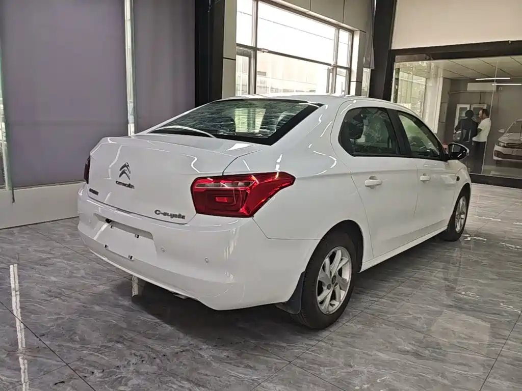 Citroen Elysee — миниатюра 7