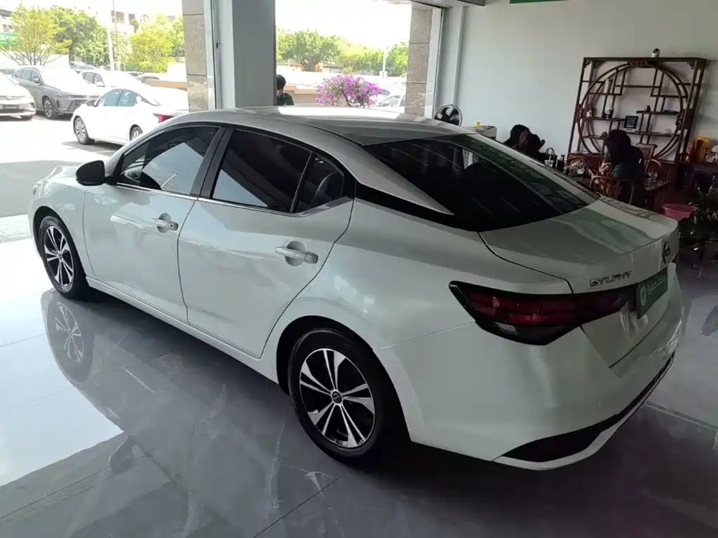 Nissan Sylphy — миниатюра 5